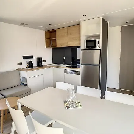 Feriehus Mobil-Home 35M², 3 Chambres, Terrasse Couverte, Piscine Chauffee, A 200M De La Plage, Jullouville - Fr-1-361A-6 Jullouville-les-Pins